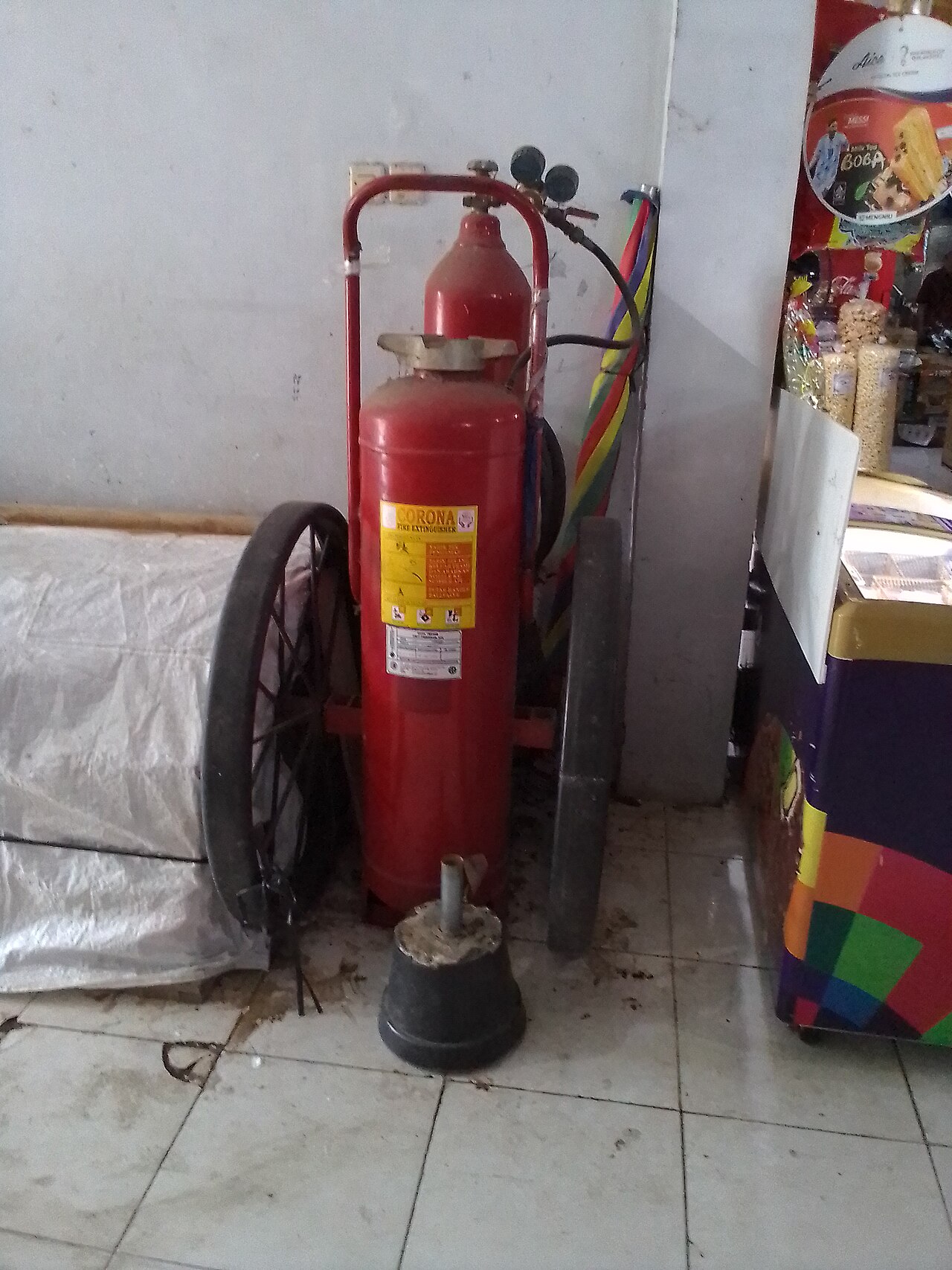 Operasi pemadaman kebakaran mandobo